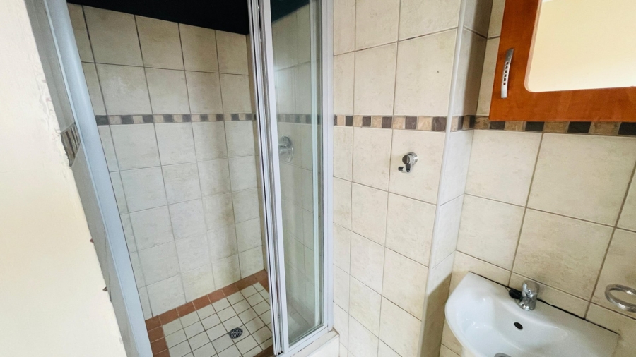 To Let 1 Bedroom Property for Rent in Die Bult North West